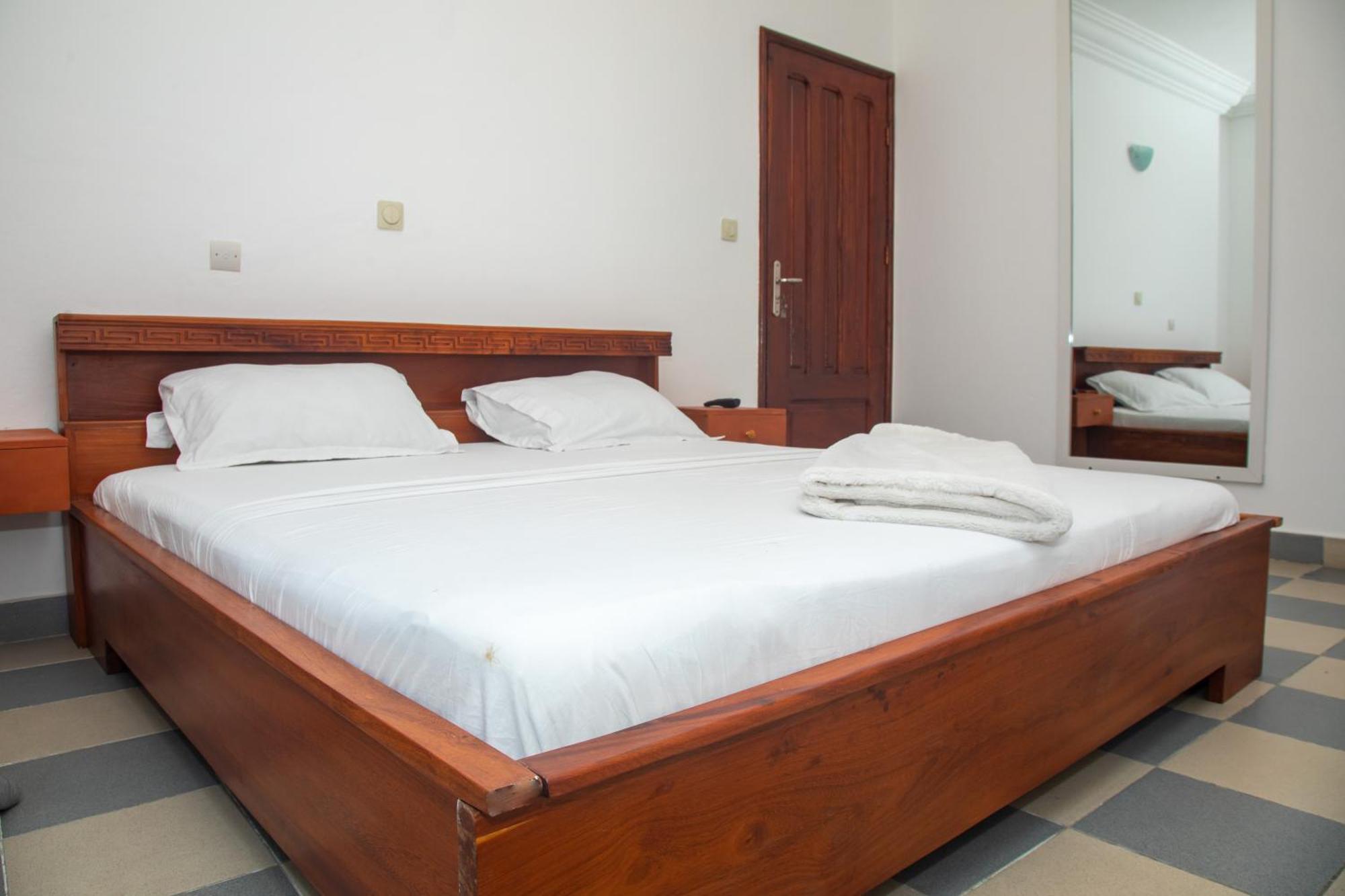 Residences Inaya Cotonou Esterno foto